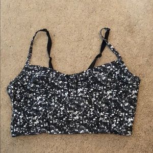 Lululemon sports bra
